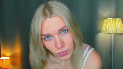 BriannaVert live cam on Cam4