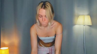 BriannaVert live cam on Cam4