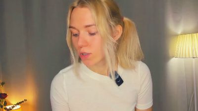 BriannaVert live cam on Cam4