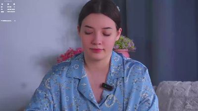 BridgetEast live cam on Cam4