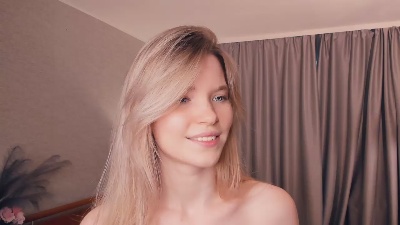 BridgetKaaz live cam on Cam4
