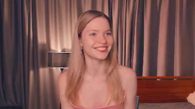 BridgetKaaz live cam on Cam4