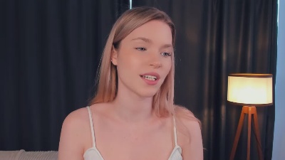 BridgetKaaz live cam on Cam4