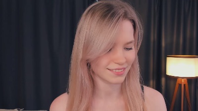 BridgetKaaz live cam on Cam4