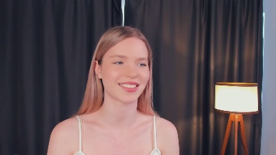 BridgetKaaz live cam on Cam4
