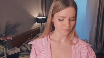 BridgetKaaz live cam on Cam4