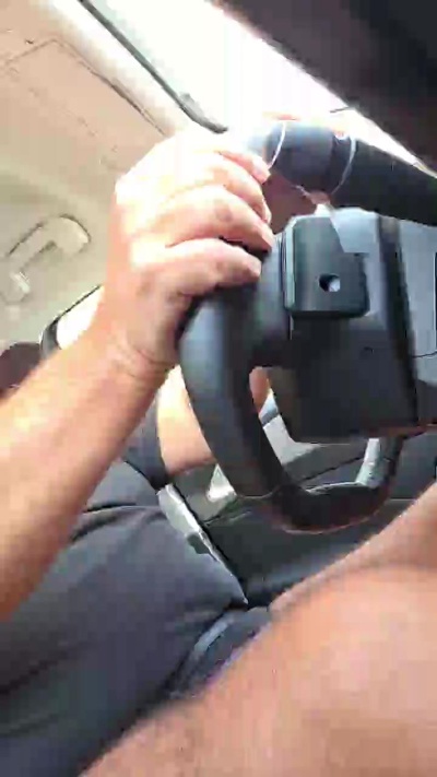 Briefsoutdoors live cam on Cam4