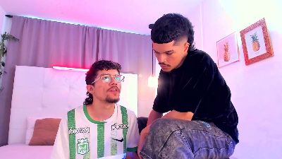 Briian__ live cam on Cam4