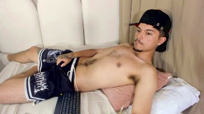 Briian__ live cam on Cam4