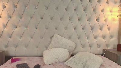 Briony_Walker live cam on Cam4