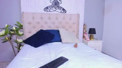Britanny18 live cam on Cam4