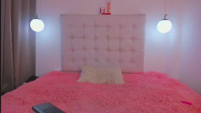 Britney_Moon26 live cam on Cam4
