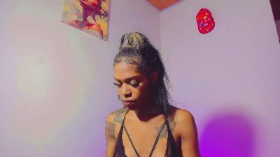 Britneyqueen777 live cam on Cam4