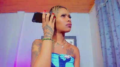 Britneyqueen777 live cam on Cam4
