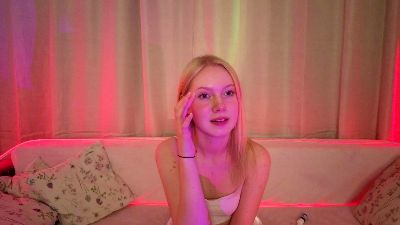 BrittMcgannon live cam on Cam4