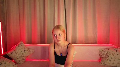 BrittMcgannon live cam on Cam4