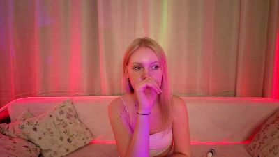 BrittMcgannon live cam on Cam4