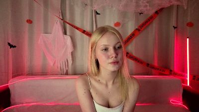 BrittMcgannon live cam on Cam4