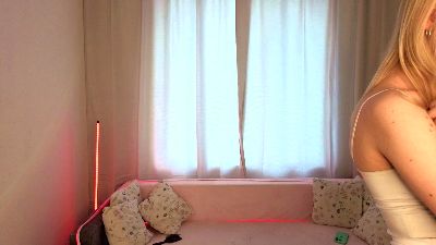 BrittMcgannon live cam on Cam4