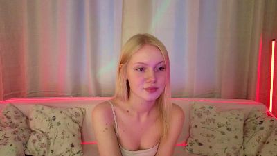 BrittMcgannon live cam on Cam4