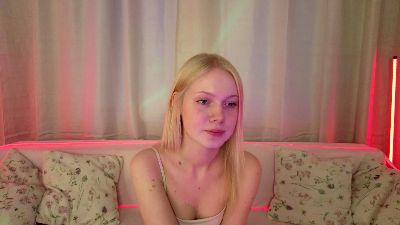 BrittMcgannon live cam on Cam4