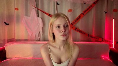 BrittMcgannon live cam on Cam4