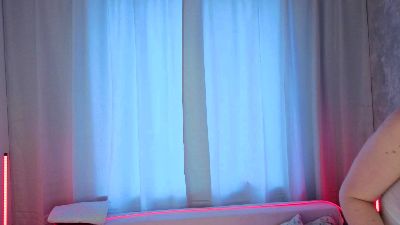 BrittMcgannon live cam on Cam4