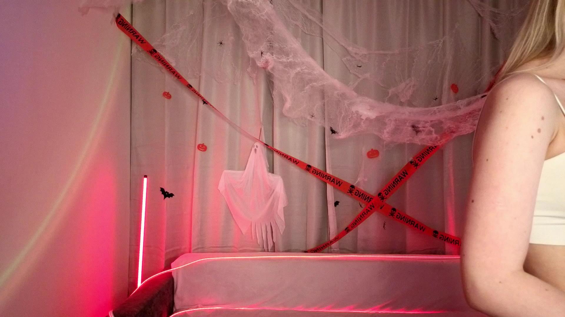 BrittMcgannon live cam on Cam4