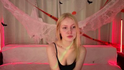 BrittMcgannon live cam on Cam4
