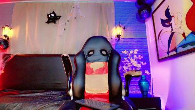 BrittanyGomez_1 live cam on Cam4