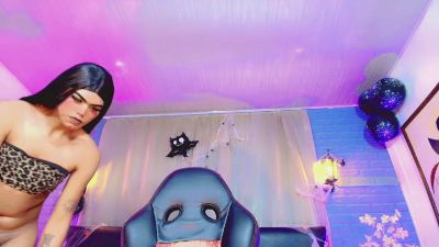 BrittanyGomez_1 live cam on Cam4
