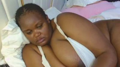 Brizzy_dee live cam on Cam4