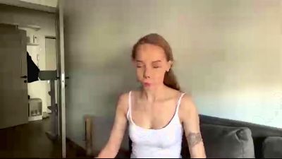 BronwynHobart live cam on Cam4