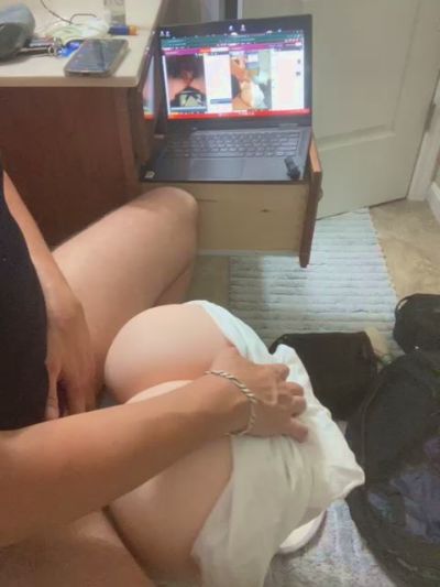 BrosWebsite live cam on Cam4