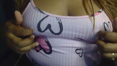 Brown_girl22 live cam on Cam4