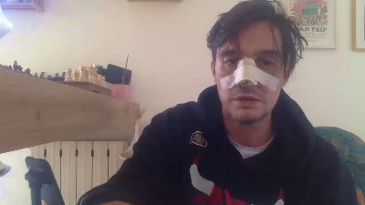 Bruce9090 live cam on Cam4