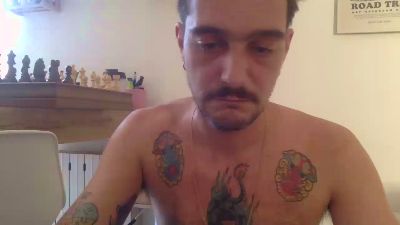 Bruce9090 live cam on Cam4