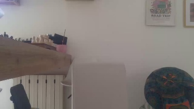 Bruce9090 live cam on Cam4