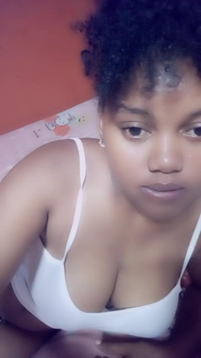Bruchadele live cam on Cam4