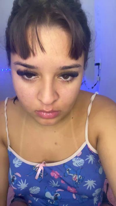 BrunaValente live cam on Cam4