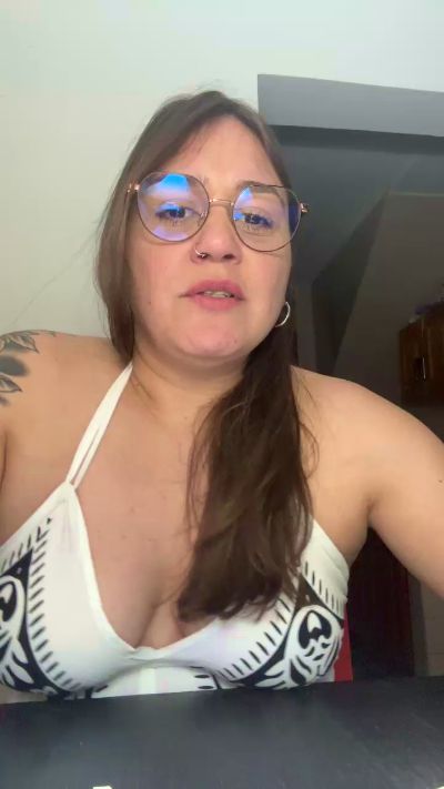 Brunaa live cam on Cam4