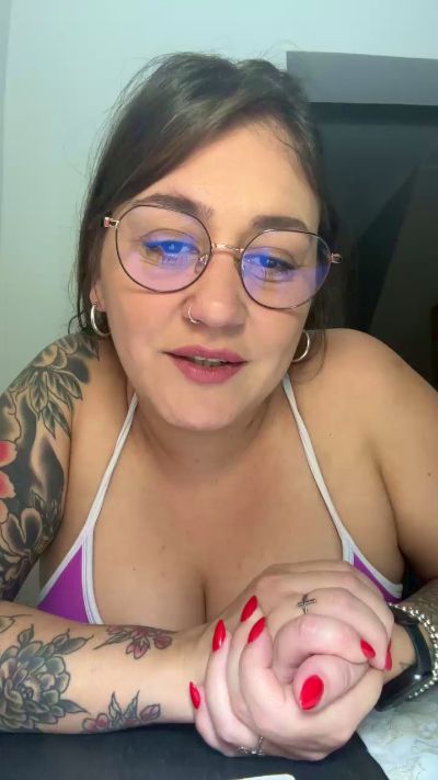 Brunaa live cam on Cam4