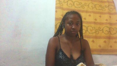 Brunellah live cam on Cam4
