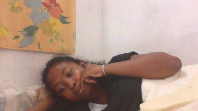 Brunellah live cam on Cam4