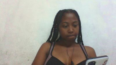 Brunellah live cam on Cam4