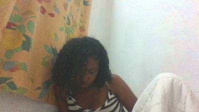 Brunellah live cam on Cam4