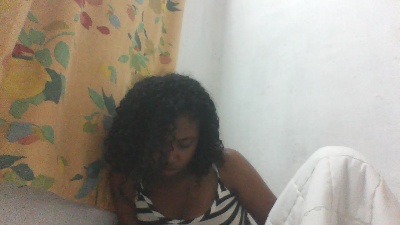 Brunellah live cam on Cam4
