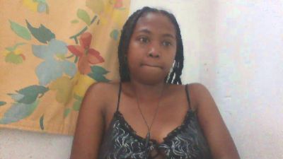 Brunellah live cam on Cam4