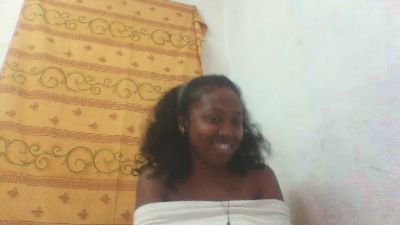 Brunellah live cam on Cam4