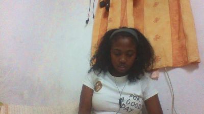 Brunellah live cam on Cam4
